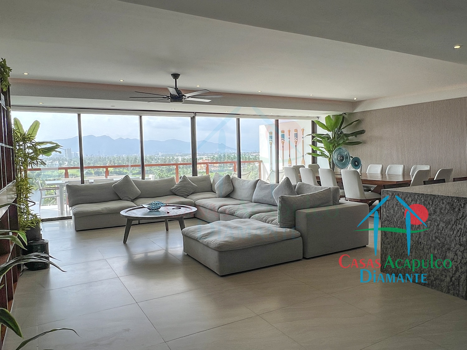 La Isla Emerald M8 La Isla Emerald M8